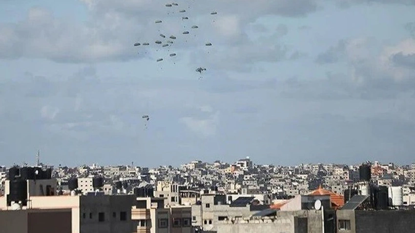 Gazze'ye havadan bırakılan yardımların paraşütleri açılmadı: Çok sayıda ölü ve yaralı var