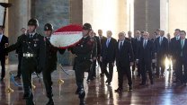 Azerbaycan Başbakanı Ali Asadov'dan, Anıtkabir'e ziyaret!