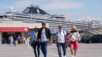 İzmir Limanı'na kruvaziyer bereketi: 4 bin 761 yolcu geldi!