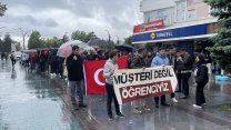 Bolu'da üniversite öğrencileri, ulaşım zammını protesto etti