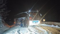 Mayıs ayı ortasında Kastamonu'da kar sürprizi: Araçlar yolda kaldı!