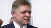 Slovakya Başbakanı'na saldırı: Karnından vuruldu