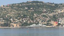 Alanya Limanı Fransa bayraklı 'L'austral' gemisini ağırlıyor