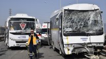 Manisa'da iki servis midibüsü ile otobüs çarpıştı: Onlarca yaralı var!
