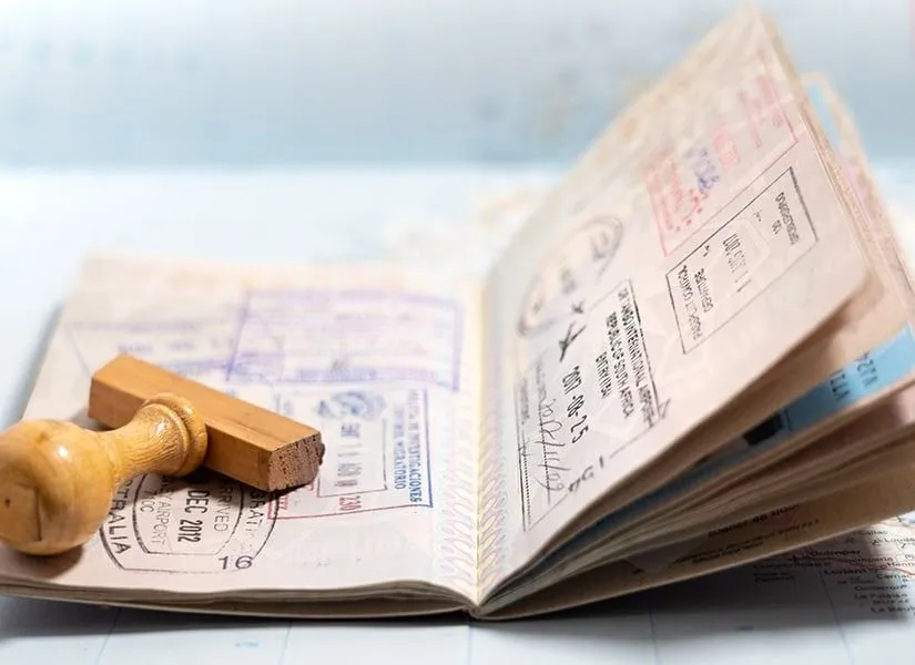 Romanya vatandaşlarına vize muafiyeti kararı!