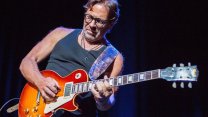 Ünlü gitar virtüözü Al Di Meola, İstanbul'da konser verecek