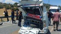 Aydın'da bir midibüs, yolcu minibüsüne çarptı: Onlarca kişi yaralandı!