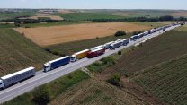 Bulgaristan sınırında kontrol krizi: 24 kilometrelik kuyruk oluştu