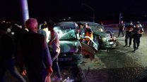 2 hafif ticari araç çarpıştı: 1 ölü, 3 yaralı